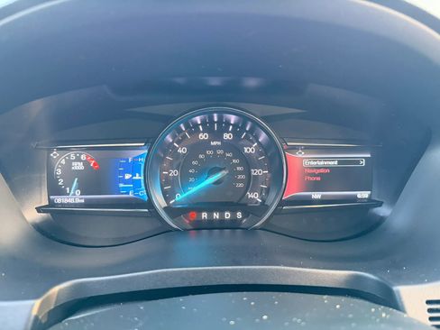Used 2018 Ford Explorer XLT w/ Equipment Group 202A AWD/4WD image 36