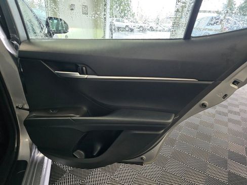 Used 2024 Toyota Camry SE image 38