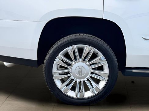 Used 2016 Cadillac Escalade Platinum AWD/4WD image 47