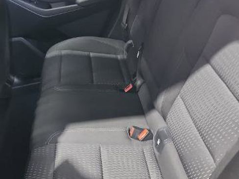 Used 2025 Chevrolet Equinox LT FWD image 29