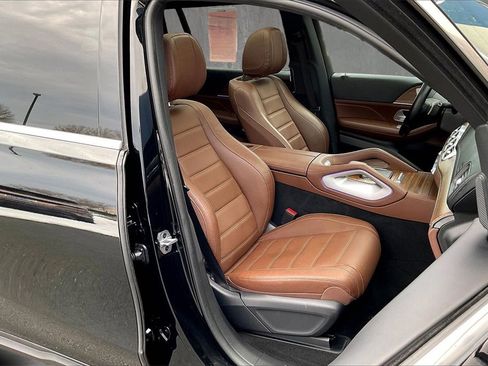 Used 2024 Mercedes-Benz GLS 450 4MATIC image 30