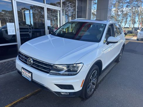 Used 2019 Volkswagen Tiguan SEL image 2