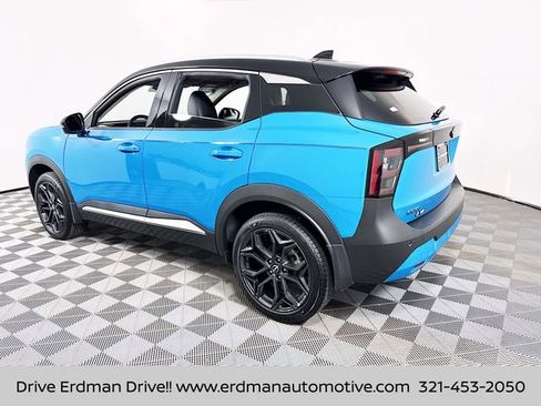 Certified 2025 Nissan Kicks SR image 21