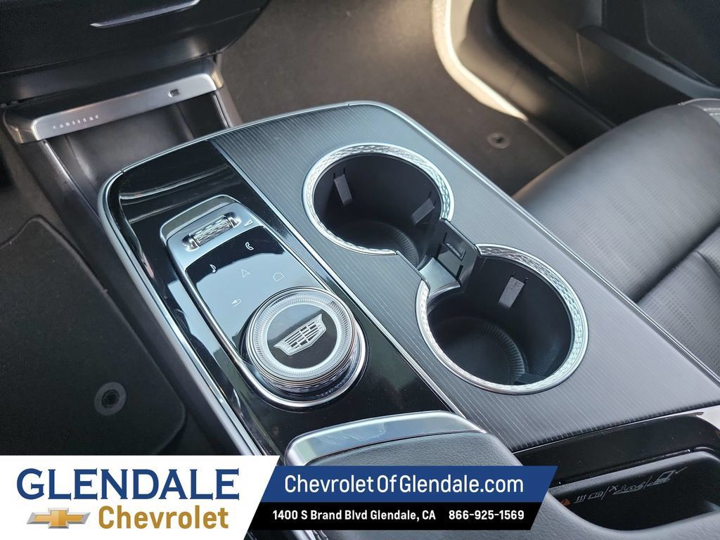 Used 2024 Cadillac Lyriq Luxury RWD image 18