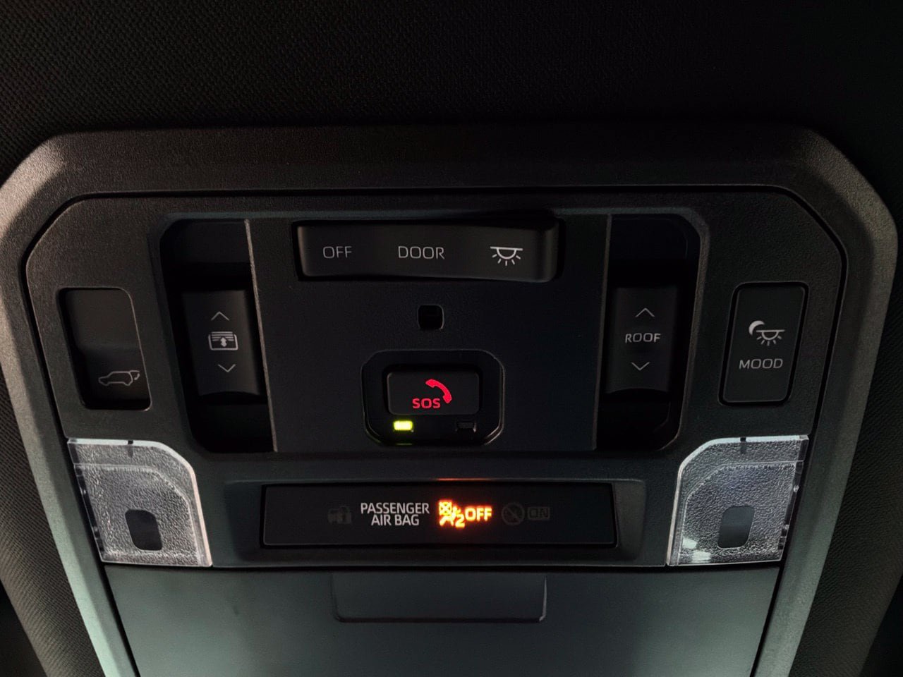 Used 2025 Toyota Sequoia Platinum AWD/4WD image 25