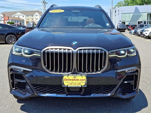 Used 2022 BMW X7 M50i AWD/4WD image 2