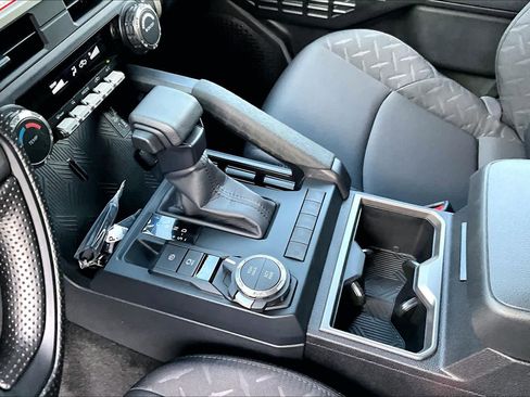 New 2026 Toyota Tacoma SR5 AWD/4WD image 7