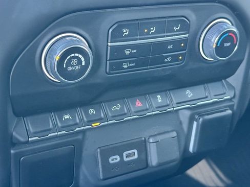 Used 2023 Chevrolet Silverado 1500 Custom Trail Boss w/ LPO, Dark Essentials Package image 23