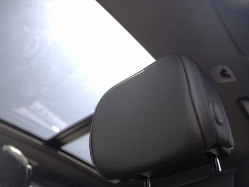 Certified 2025 Porsche Macan Turbo image 47