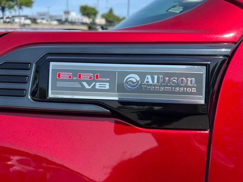 Used 2024 GMC Sierra 2500 AT4 w/ Technology Package AWD/4WD image 16