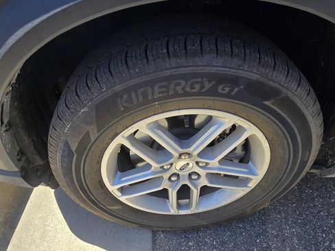 Used 2025 Ford Explorer Active RWD image 20