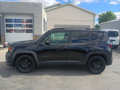Used 2020 Jeep Renegade Altitude FWD image 1
