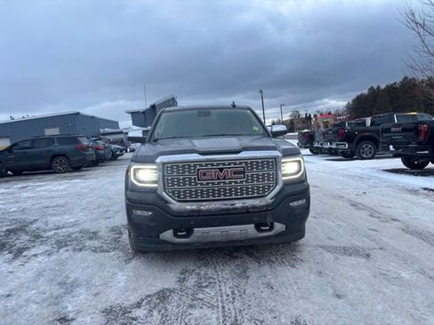 Used 2018 GMC Sierra 1500 Denali w/ Denali Ultimate Package image 3