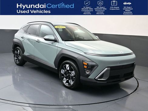 Used 2025 Hyundai Kona SEL image 1
