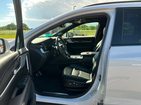 Used 2024 Cadillac XT5 Sportv AWD/4WD image 10
