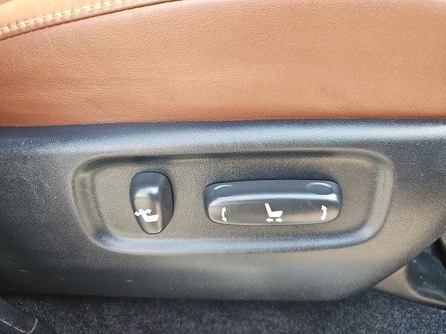 Used 2017 Toyota Land Cruiser AWD/4WD image 43