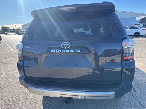 Used 2024 Toyota 4Runner TRD Off-Road image 7