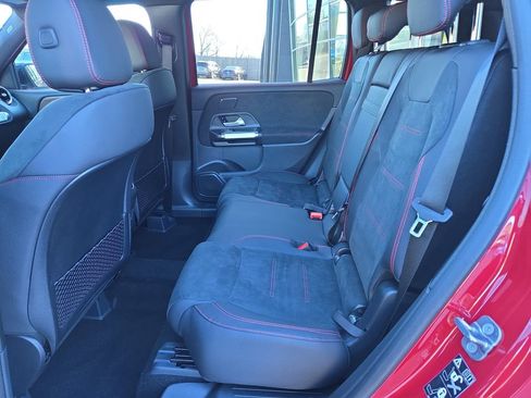 Used 2026 Mercedes-Benz GLB 250 4MATIC image 12