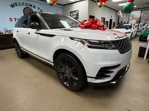 Used 2020 Land Rover Range Rover Velar R-Dynamic S image 4