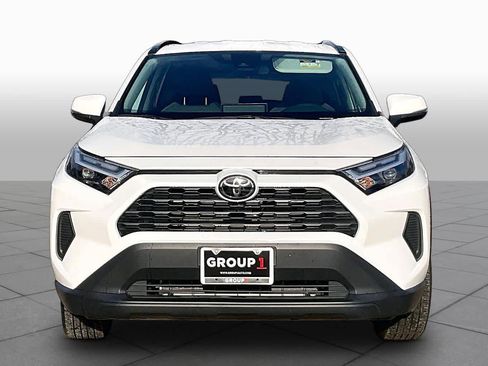 Used 2025 Toyota RAV4 XLE FWD image 4