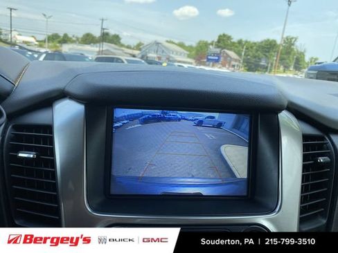 Used 2019 Chevrolet Tahoe LT AWD/4WD image 16