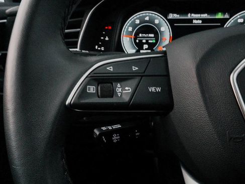 Used 2023 Audi Q7 Premium image 24