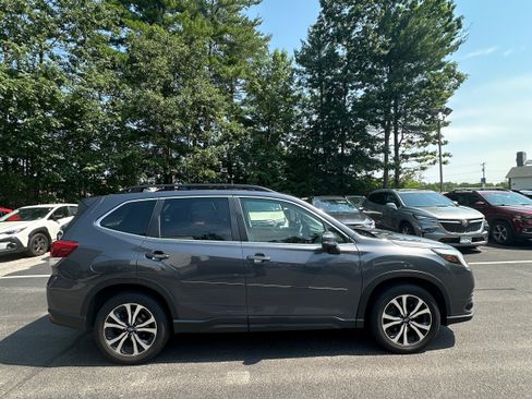 Used 2023 Subaru Forester Limited AWD/4WD image 4