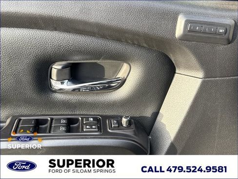 Used 2020 Nissan Titan PRO-4X w/ Pro-4x Convenience Package image 20