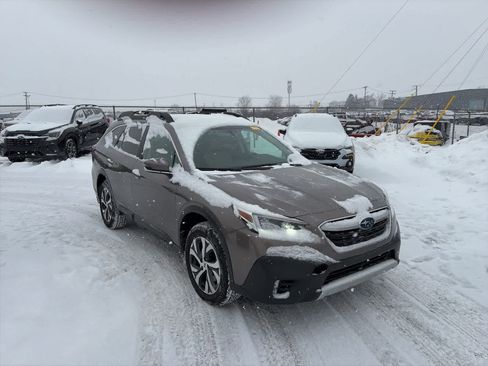 Used 2021 Subaru Outback Limited XT image 4