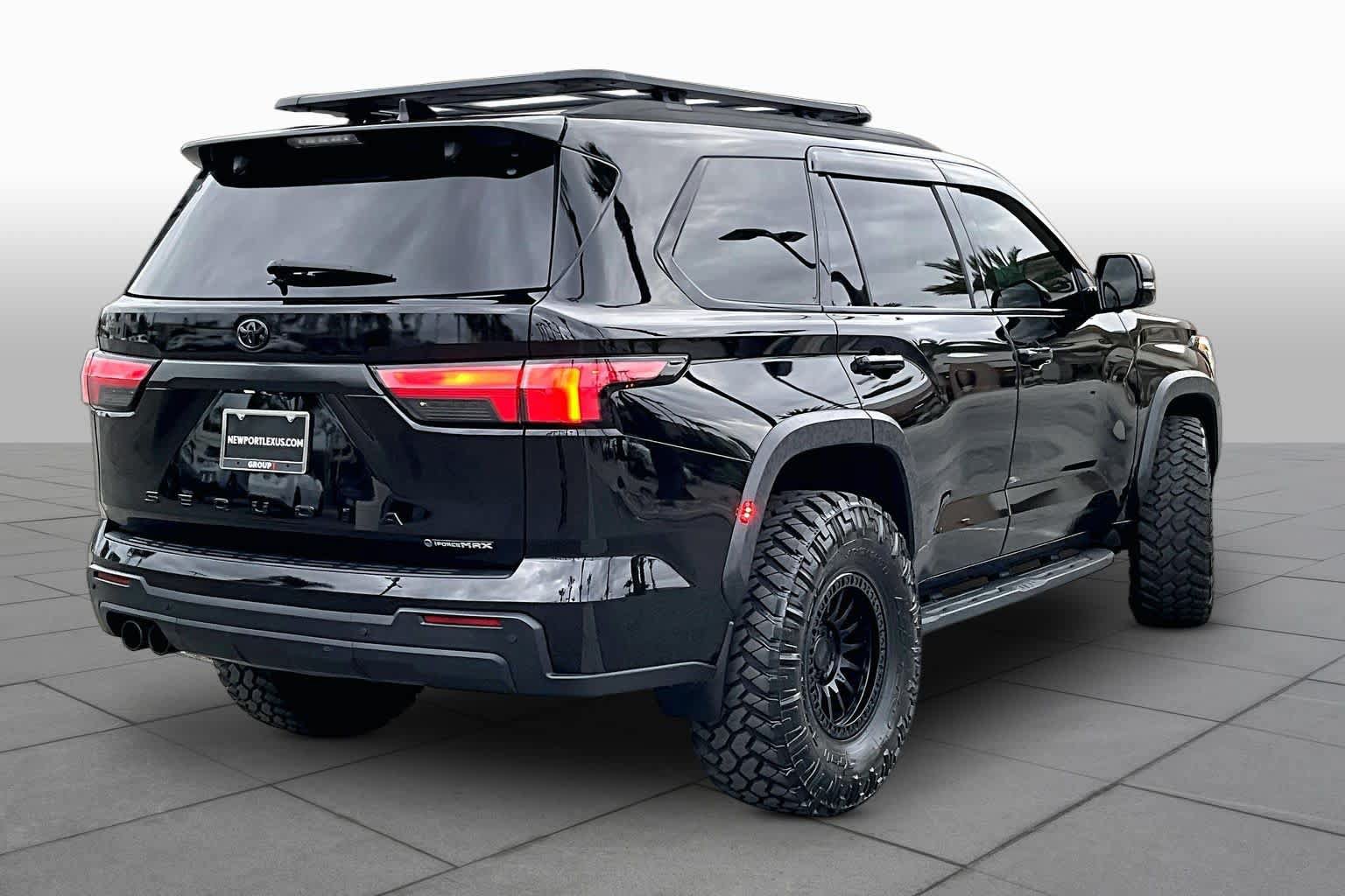 Used 2025 Toyota Sequoia TRD Pro AWD/4WD image 12