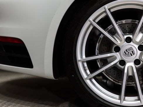 Used 2024 Porsche 911 Carrera image 22