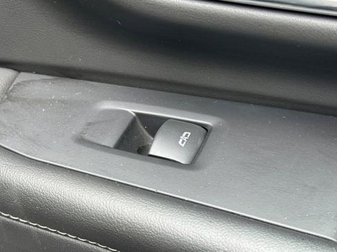 Used 2023 Chevrolet Tahoe Z71 w/ Luxury Package image 22