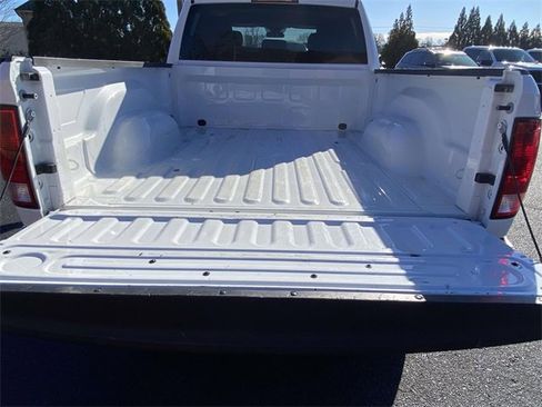 Used 2024 RAM 1500 Classic SLT image 8