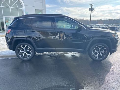 New 2026 Jeep Compass Limited AWD/4WD image 9