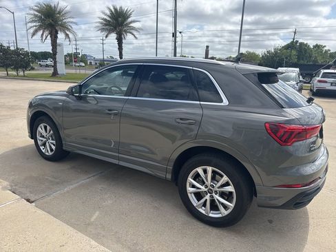 Used 2025 Audi Q3 2.0T Premium w/ Convenience Package AWD/4WD image 4