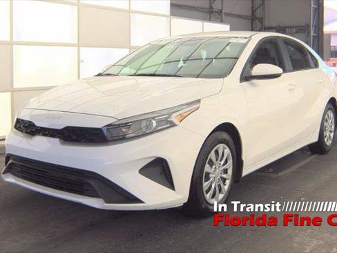 Used 2024 Kia Forte LX FWD image 1