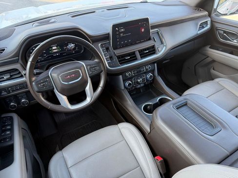 Used 2023 GMC Yukon XL SLT image 7