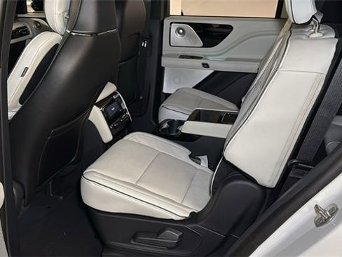 New 2026 Lincoln Aviator Black Label w/ Black Label Special Edition image 17