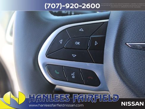 Used 2023 Chrysler Pacifica Touring-L FWD image 29