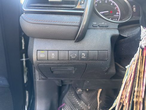 Used 2019 Toyota Camry LE image 8