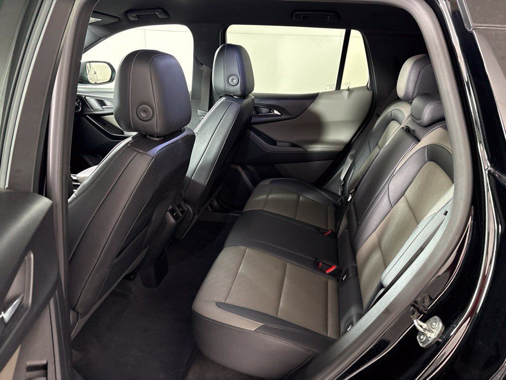 Used 2025 Chevrolet Equinox LT w/ Convenience Package II FWD image 25