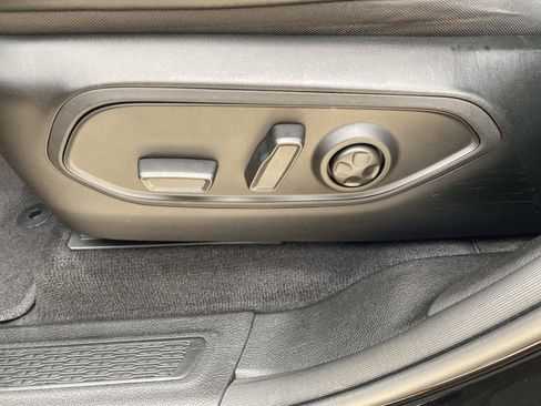 Used 2022 Jeep Grand Cherokee Limited AWD/4WD image 27