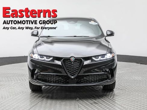 Used 2024 Alfa Romeo Tonale Veloce AWD/4WD image 2