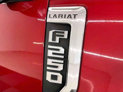 Used 2019 Ford F250 Lariat w/ Lariat Ultimate Package image 31