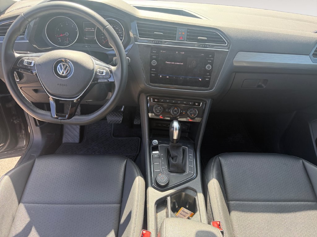 Used 2020 Volkswagen Tiguan SE w/ 3rd Row Seat Package AWD/4WD image 10