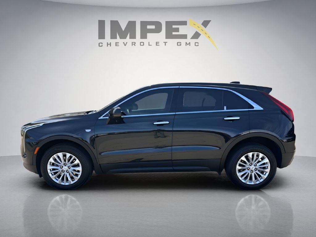 Used 2024 Cadillac XT4 Luxury FWD image 2