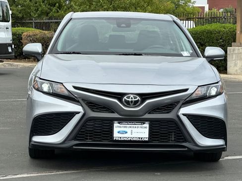 Used 2023 Toyota Camry SE image 10