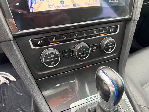 Used 2019 Volkswagen e-Golf SEL Premium image 25