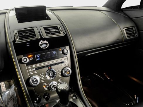 Used 2015 Aston Martin V8 Vantage GT image 31