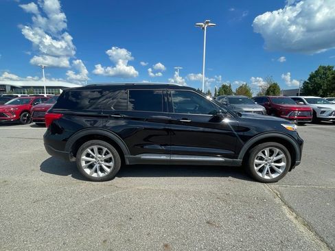 Used 2022 Ford Explorer Platinum w/ Equipment Group 601A AWD/4WD image 5
